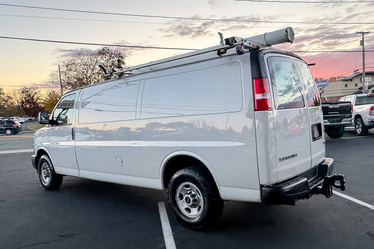 Used 2018 GMC Savana 3500 Extended w/ Driver Convenience Package RWD image 6