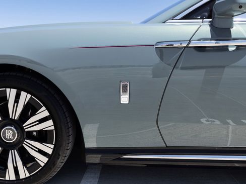 Used 2024 Rolls-Royce Spectre w/ Spectre Launch Package AWD/4WD image 16