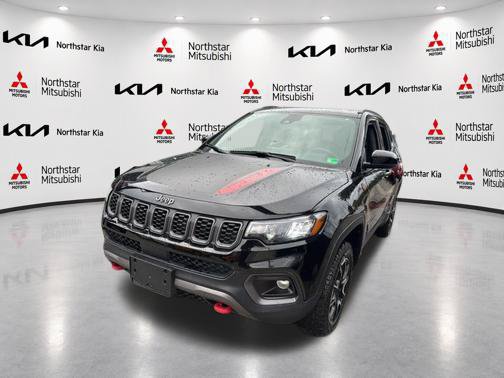 Used 2024 Jeep Compass Trailhawk AWD/4WD image 11