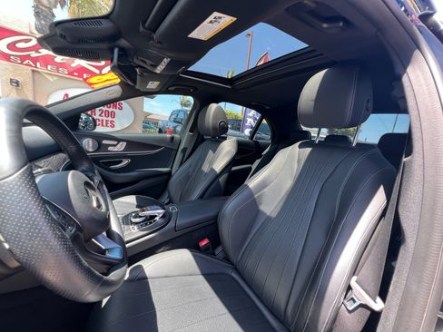 Used 2018 Mercedes-Benz E 400 4MATIC Sedan w/ Premium 3 Package image 16