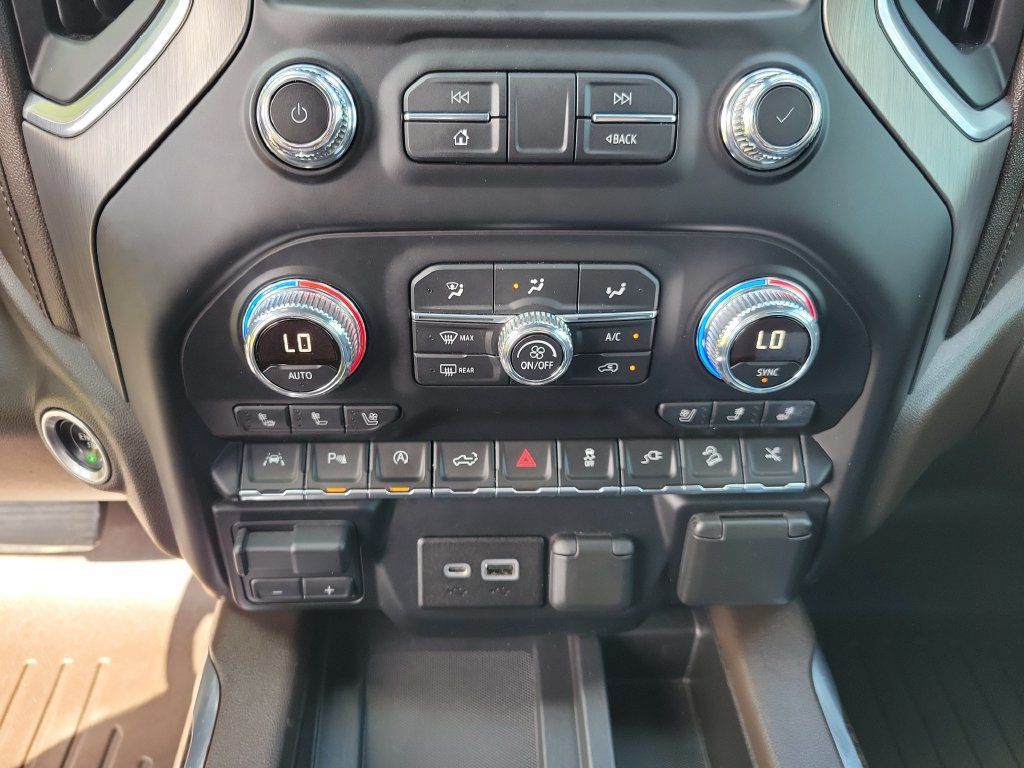 Used 2019 GMC Sierra 1500 Denali w/ Denali Ultimate Package AWD/4WD image 31