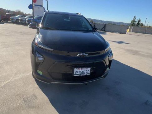 Used 2023 Chevrolet Bolt EUV Premier w/ Sun & Sound Package image 3