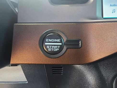 Used 2022 Ford Bronco Outer Banks AWD/4WD image 19