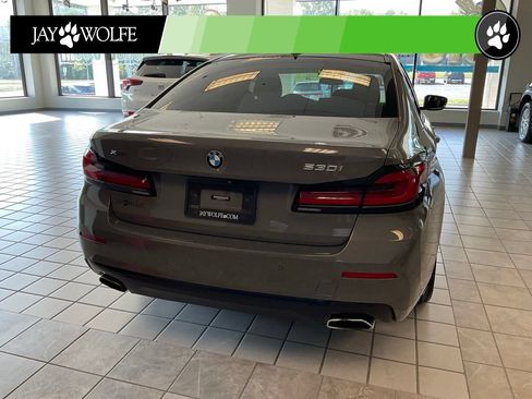 Used 2021 BMW 530i xDrive w/ Premium Package AWD/4WD image 5