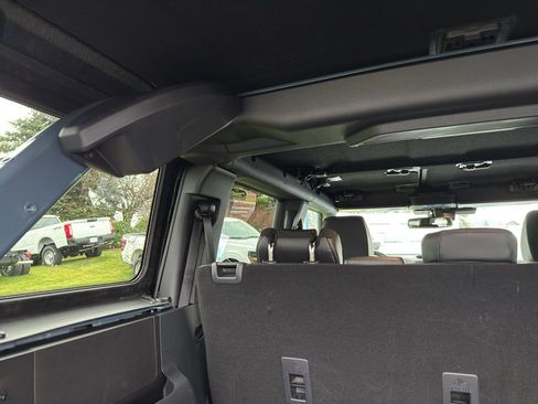 New 2025 Ford Bronco Outer Banks image 13