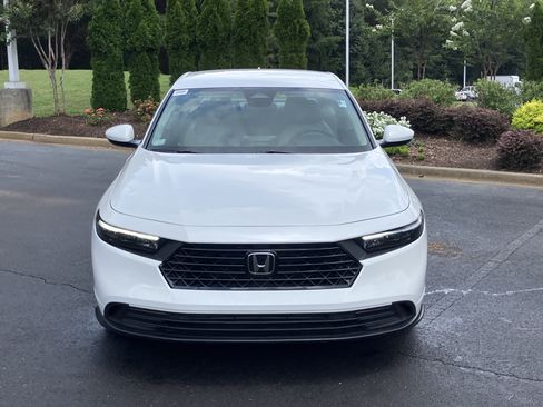 Used 2025 Honda Accord LX image 3