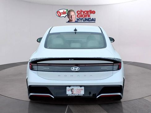 New 2026 Hyundai Sonata SEL FWD image 4