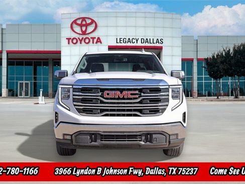 Used 2024 GMC Sierra 1500 SLT w/ X31 Off-Road Package image 6