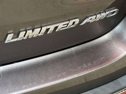 Used 2019 Toyota Highlander Limited Platinum image 6