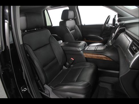Used 2018 Chevrolet Tahoe Premier AWD/4WD image 18