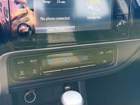Used 2017 Toyota Corolla SE w/ SE Premium Package image 15