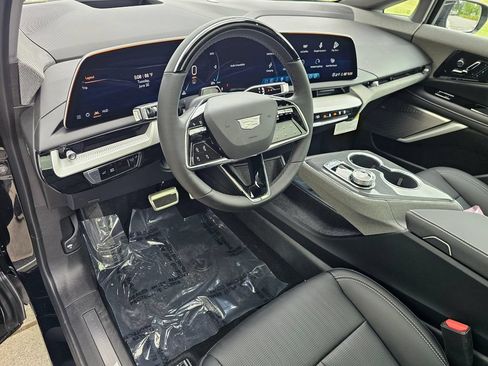 New 2026 Cadillac Optiq Luxury 2 AWD/4WD image 19