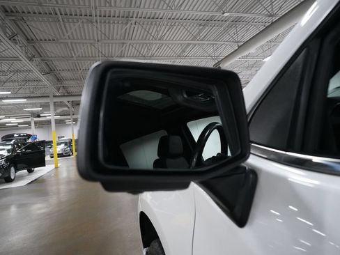 Used 2022 Chevrolet Silverado 1500 High Country w/ High Country Premium Package AWD/4WD image 24