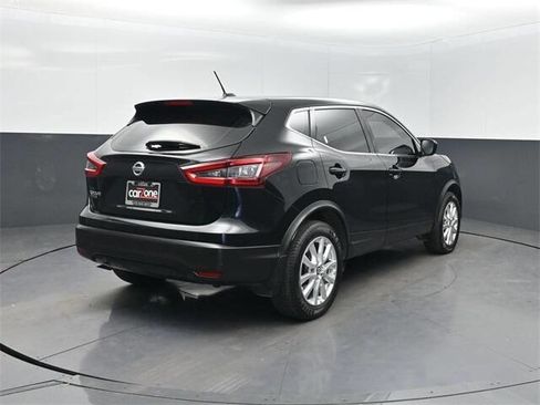 Used 2021 Nissan Rogue Sport S image 30