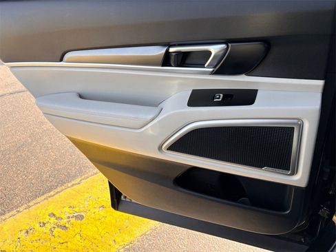 Used 2022 Kia Telluride S image 21