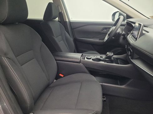Used 2024 Nissan Rogue S AWD/4WD image 21
