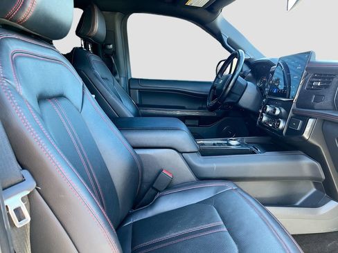 Used 2023 Ford Expedition Limited image 31