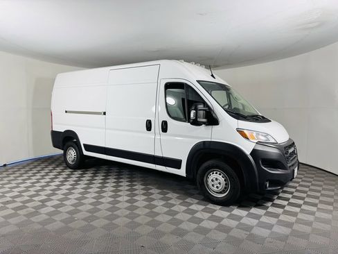 Used 2025 RAM ProMaster 3500 w/ Convenience Group FWD image 3