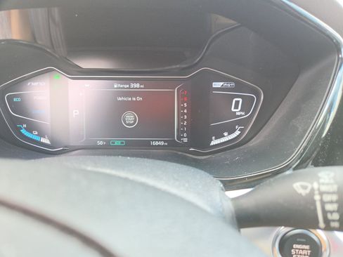 Used 2021 Kia Niro EX image 5