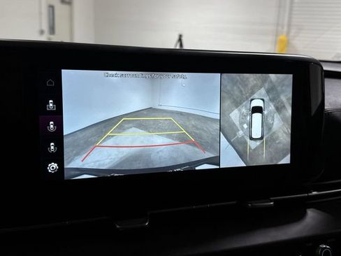Used 2022 Kia Carnival SX FWD image 16
