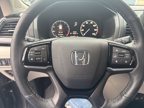 Used 2025 Honda Odyssey Elite image 21