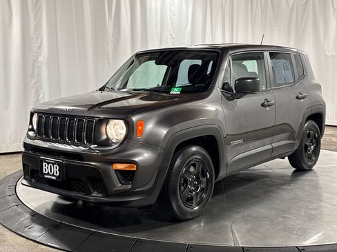Used 2019 Jeep Renegade Sport w/ UConnect 7.0 Group FWD image 1
