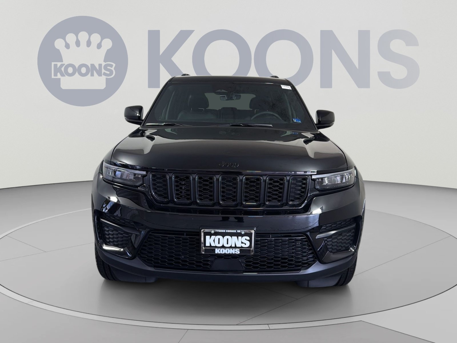 Used 2025 Jeep Grand Cherokee Altitude AWD/4WD image 11