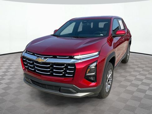 Used 2026 Chevrolet Equinox LT w/ Convenience Package II FWD image 1