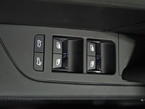 New 2026 Porsche Cayenne Electric AWD/4WD image 21
