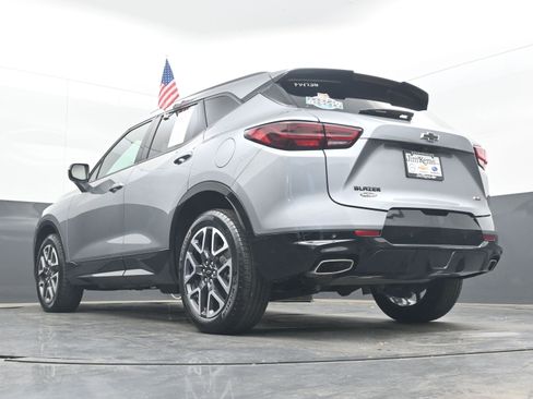 Used 2025 Chevrolet Blazer RS FWD image 29