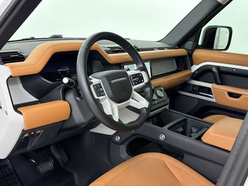 Used 2024 Land Rover Defender 110 S AWD/4WD image 4