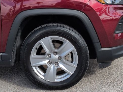 Certified 2022 Jeep Compass Latitude w/ Convenience Group AWD/4WD image 10