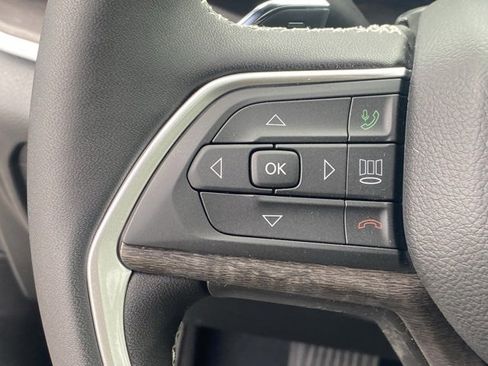 New 2025 Jeep Grand Cherokee L Limited w/ Luxury Tech Group II image 17