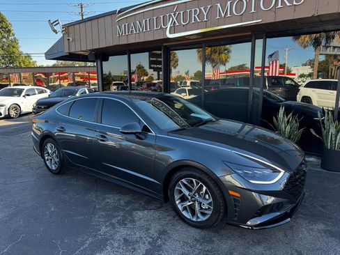 Used 2023 Hyundai Sonata SEL FWD image 3