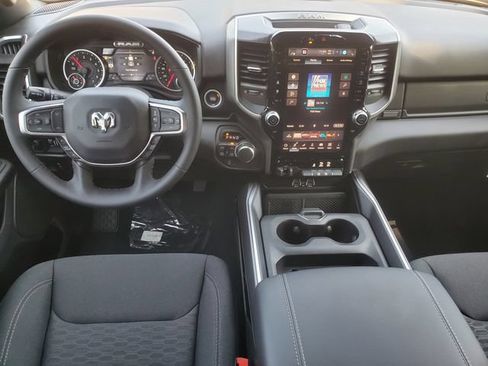 New 2026 RAM 1500 4x4 Crew Cab image 25