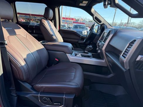 Used 2015 Ford F150 Platinum w/ Equipment Group 701A Luxury image 23