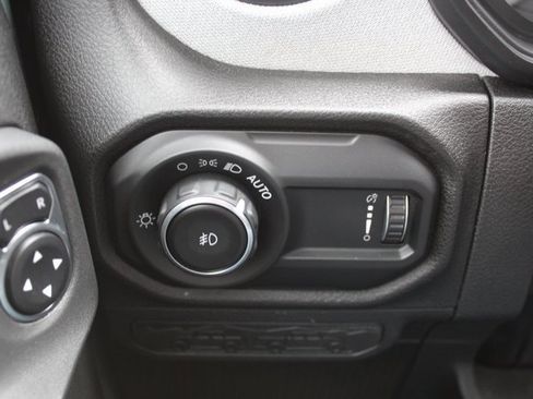 Used 2024 Jeep Wrangler Sport S image 26