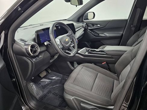 Used 2025 Chevrolet Equinox LT FWD image 13