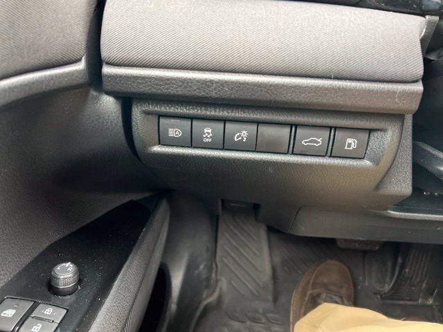 Used 2026 Toyota Camry LE FWD image 22