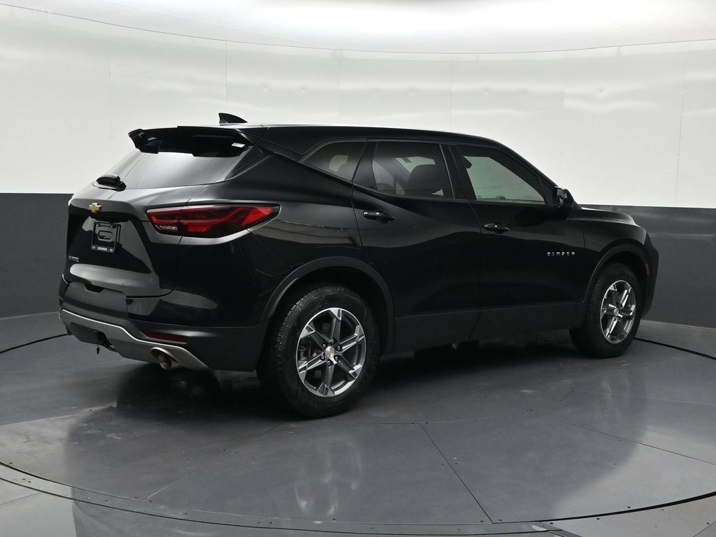 Used 2023 Chevrolet Blazer LT FWD image 5