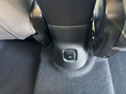 Used 2019 FIAT 500L Pop image 27