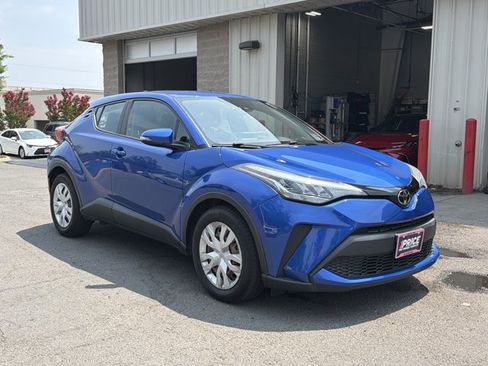 Used 2020 Toyota C-HR LE FWD image 3