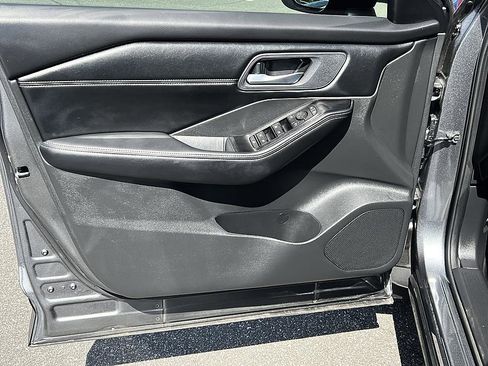 Certified 2025 Nissan Rogue SV w/ SV Premium Package FWD image 20