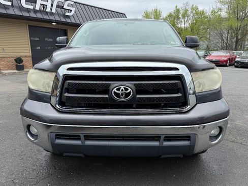 Used 2011 Toyota Tundra 4x4 CrewMax w/ SR5 Pkg image 2