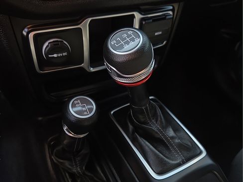 Used 2024 Jeep Gladiator Sport AWD/4WD image 20