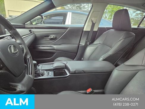 Used 2021 Lexus ES 300h w/ Premium Package image 4