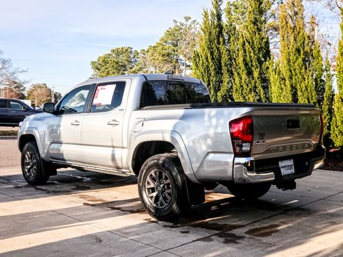 Used 2022 Toyota Tacoma SR5 image 7