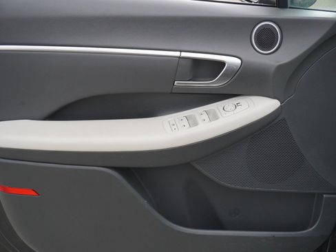 Used 2023 Hyundai Sonata SEL image 16