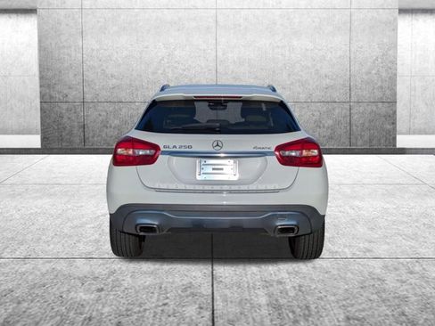 Used 2020 Mercedes-Benz GLA 250 4MATIC image 4