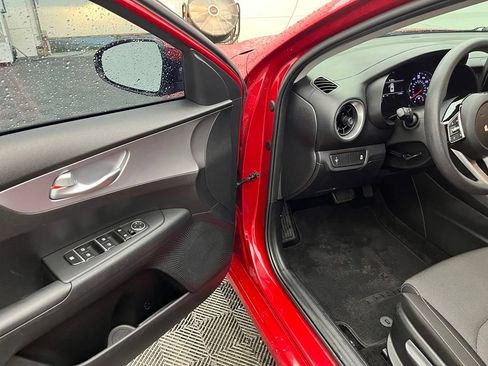 Used 2023 Kia Forte LXS FWD image 16